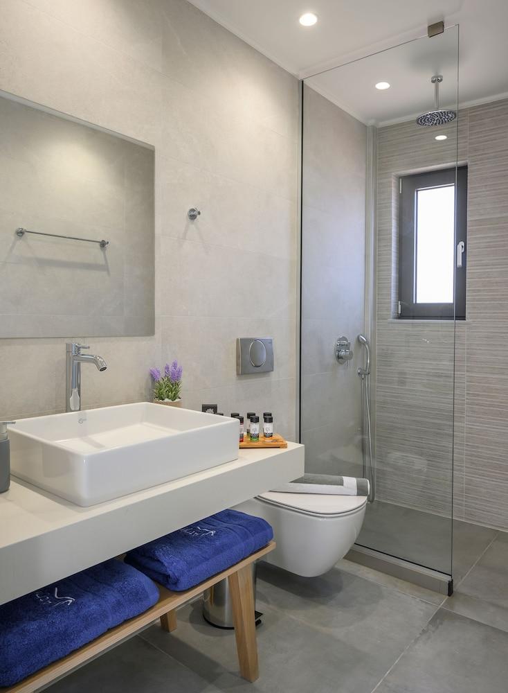 פלטניאס Athina Suites Luxury Suites Near The Sea Platanias מראה חיצוני תמונה
