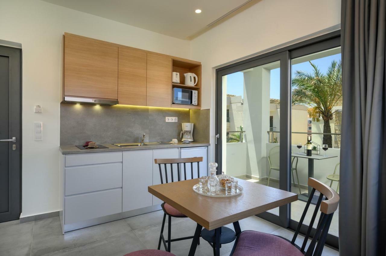 פלטניאס Athina Suites Luxury Suites Near The Sea Platanias מראה חיצוני תמונה