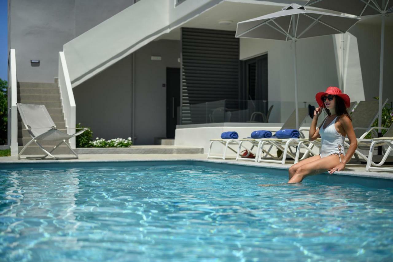 פלטניאס Athina Suites Luxury Suites Near The Sea Platanias מראה חיצוני תמונה
